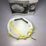 3M 8210 N95 PM2.5 Particulate Respirator Dust Smog Virus Cup Style Mask