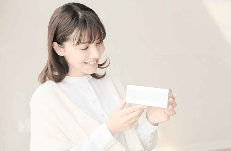 xiaomi mi bluetooth portable square box speaker (white)