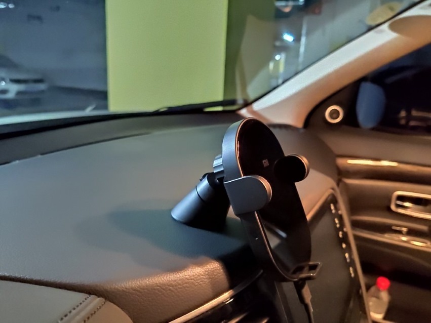 xiaomi mi 20w car wireless fast charger holder