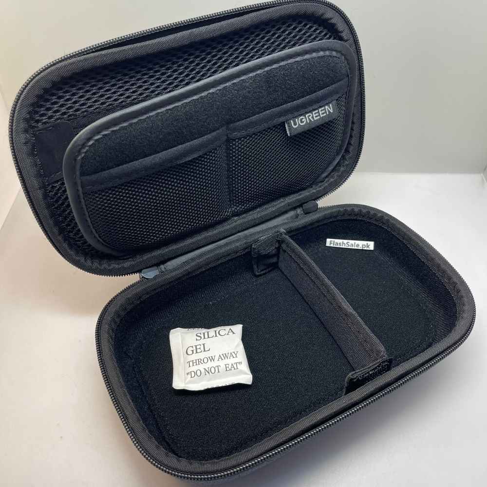 ugreen 50903 oxford shockproof and waterproof sturdy hard portable travel organizer case for cables chargers hard disks ssd gadgets